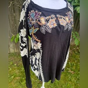🖤Floral Free People Embroidered Appliqué Black Long Sleeve Top Size Small🖤